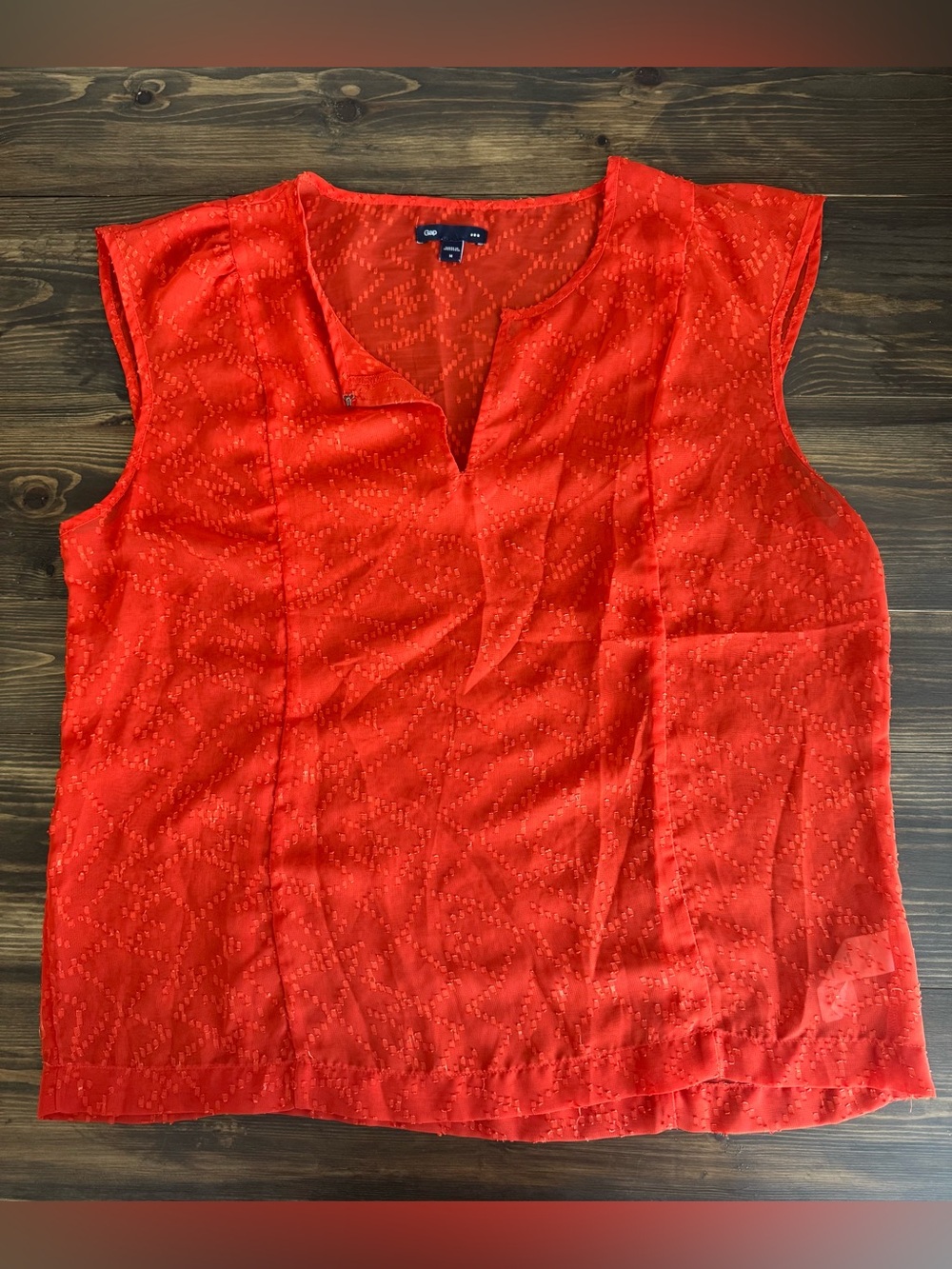 GAP Women’s Bright Red Textured V-Notch Sleeveless Camisole